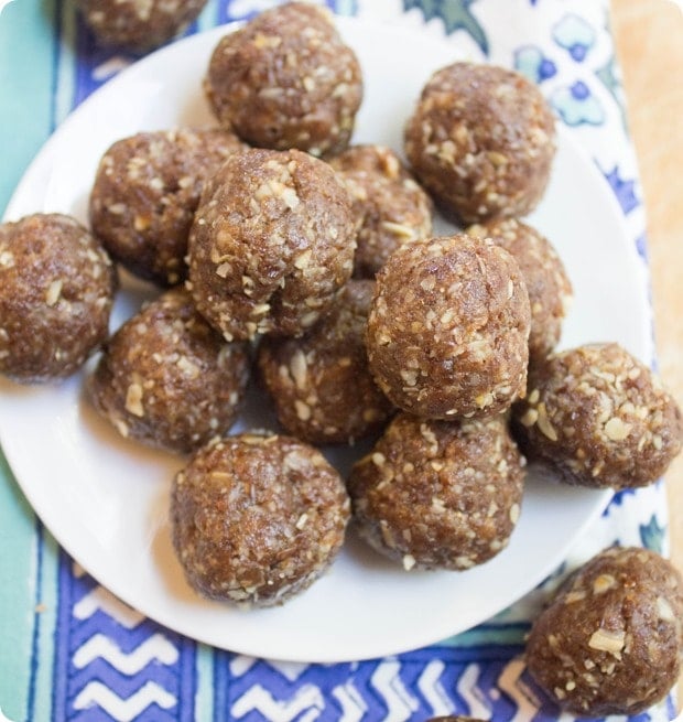 oatmeal raisin energy bites - what to eat before and after a long run