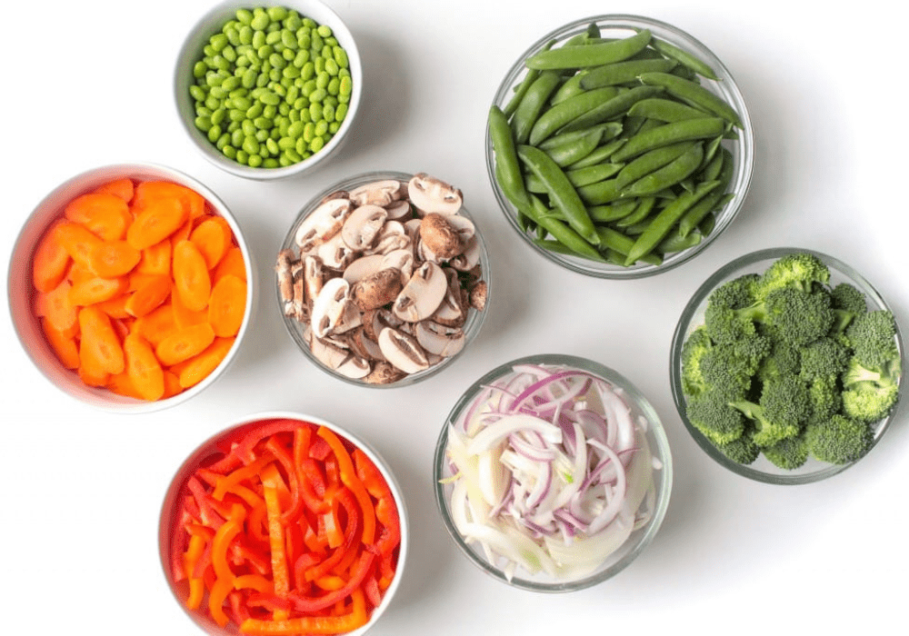 stir fry vegetables in bowls